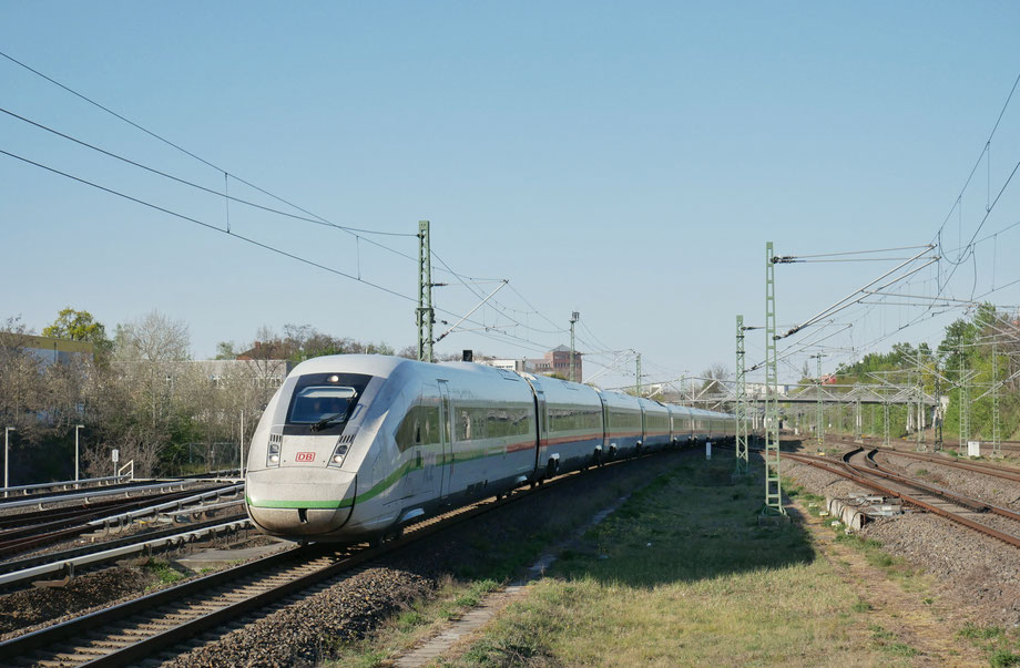 Triebzug 9034 am 21.4.2020 als ICE 695 nach München in Berlin-Südkreuz. | © Tilman Syamken