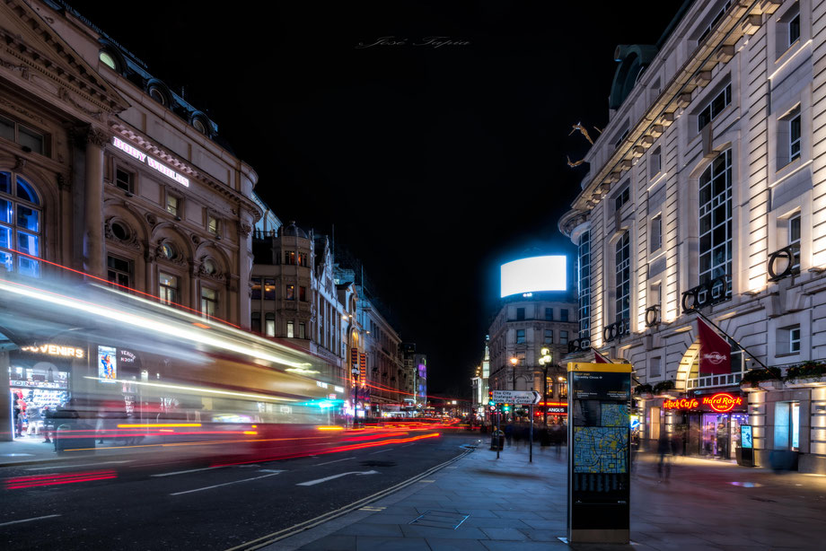 "NIGHT IN LONDON", London, UK.