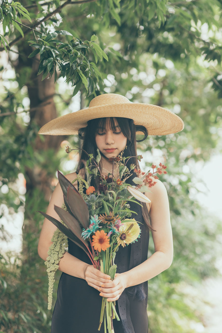 テテ　サロン・ド・シャポー　19AW