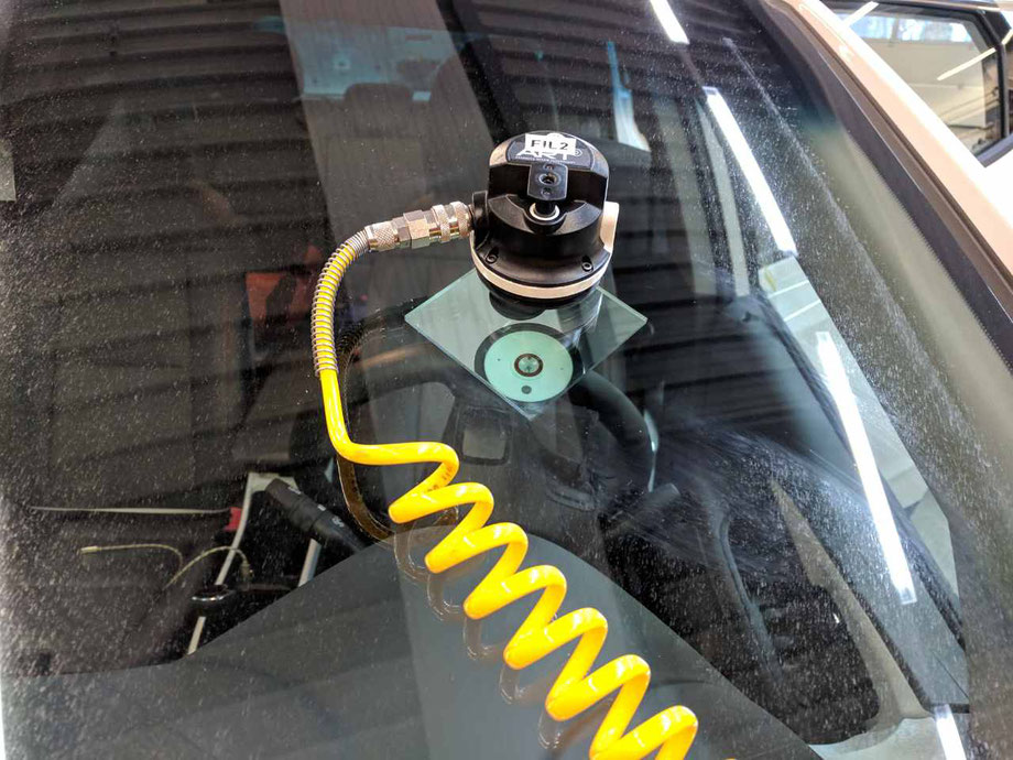 Steinschlag Reparatur Elektroauto Vakuum Pumpe, Erfahrungsbericht