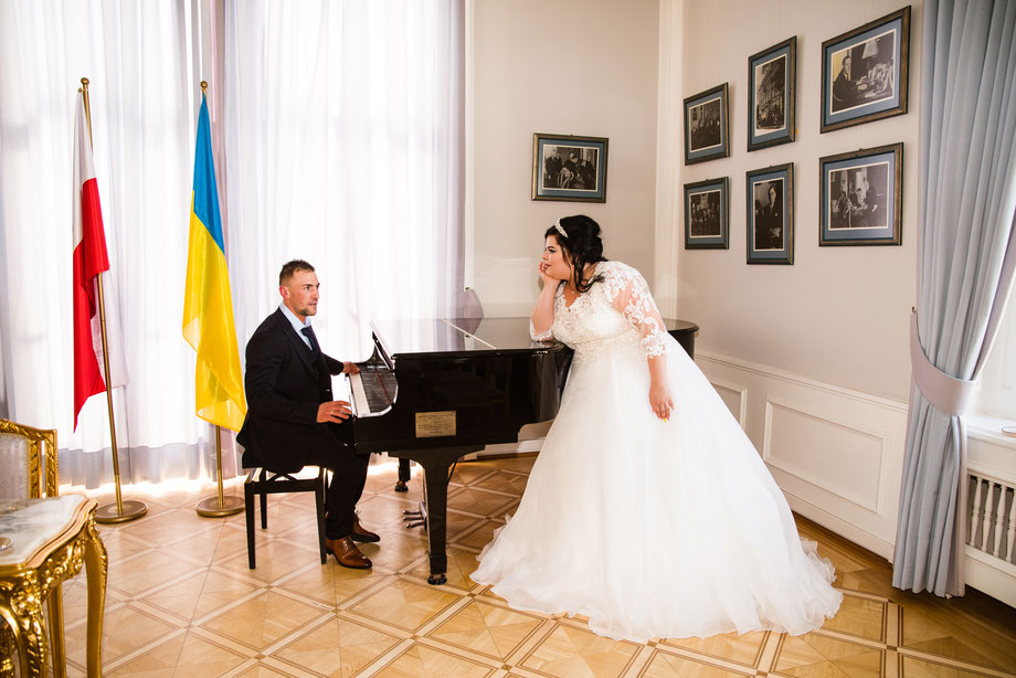 sesja ślubna w polskiej ambasadzie w Holandii