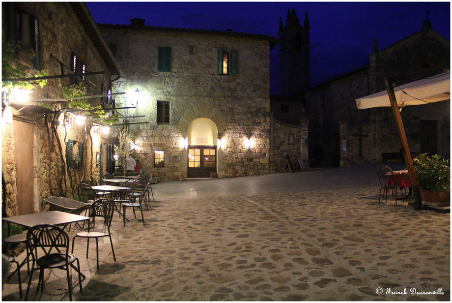 Toscane camping-car fourgon photo Franck Dassonville