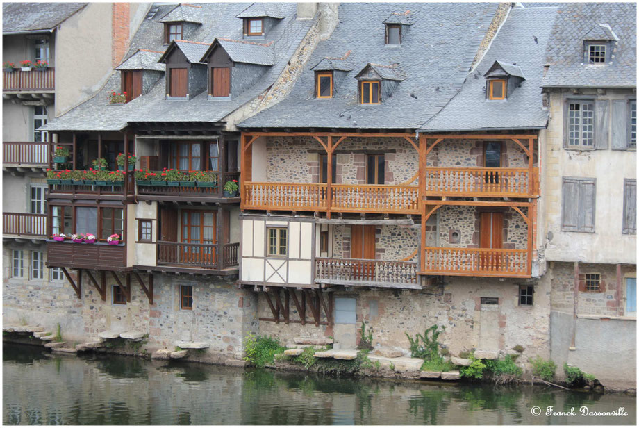 Aveyron en fourgon camping-car photo Franck Dassonville