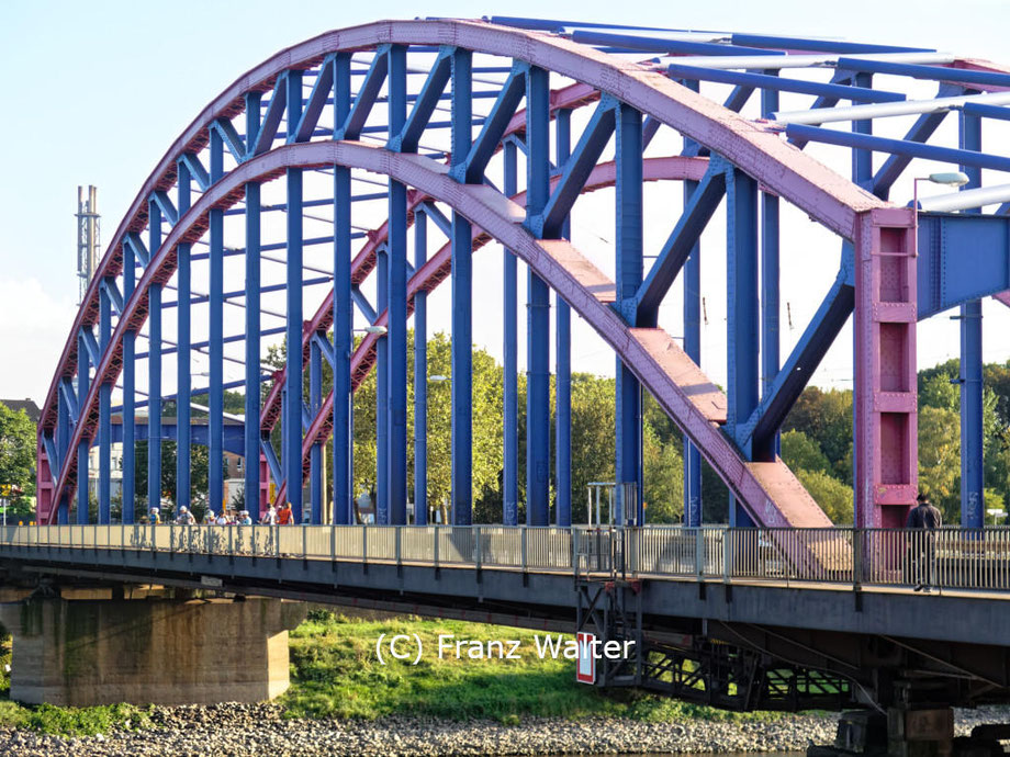 "Karl-Lehr-Brücke in Duisburg (16-30344)" - (C) Franz Walter