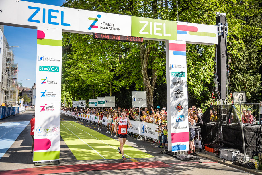 Zürich Marathon 2018, mein erst zweiter Marathon nach drei Jahren Halbmarathon, mit toller Zeit trotz heissen Temperaturen (Foto: Sportograf)