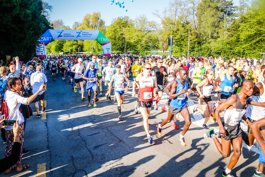 Start zum Zürich Marathon Punkt 8:30 Uhr. (Foto: David Keller)