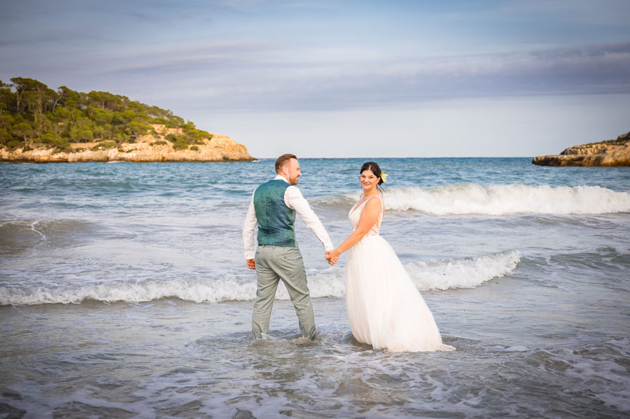 After Wedding Shooting, Styling am Strand Finca Malle, Sachsen Brautstyling, Ausland Brautstyling, Mailand, Italien, Spanien, Fotoshooting, Ehe Brautpaar Styling Haare Makeup
