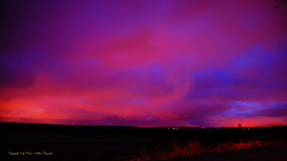 Sonnenaufgang, Kornfeld, Baum, Sonnenstrahlen, Wolken,