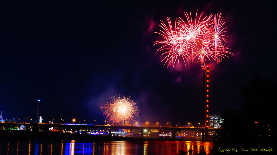 Feuerwerk Düsseldorfer Rheinkirmes