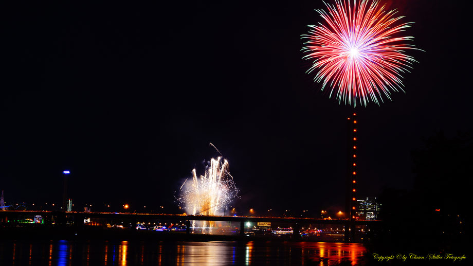 Feuerwerk Düsseldorfer Rheinkirmes