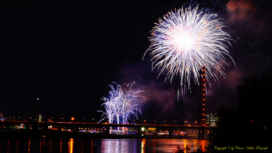 Feuerwerk Düsseldorfer Rheinkirmes