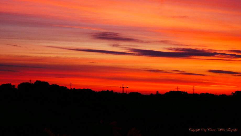 Benrather Schloß, Clasen/Stiller Fotografie, Udo Clasen, Patrick Stiller, Farbenpracht, Abstrakte Fotos, Langzeitbelichtung, Sonnenaufgang, rot, grün, blau, orange, gold, abstrakte lichter, HDR, Düsseldorf, Duisburg, abstraktes, Kunst, Wolken,