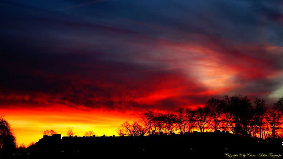  Clasen/Stiller Fotografie, Udo Clasen, Patrick Stiller, Nachtaufnahme, Abstrakte Fotos, Langzeitbelichtung, Sonnenaufgang, rot, grün, blau, orange, gold, gelb, HDR, Düsseldorf Benrather Schloß, Duisburg, abstraktes, Kunst, Fotokunst, farbenspiel, Natur,