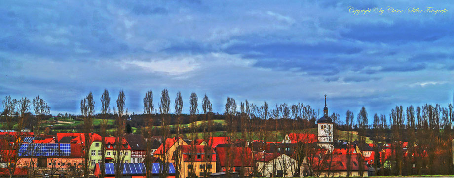  Clasen/Stiller Fotografie, Udo Clasen, Patrick Stiller, Nachtaufnahme, Abstrakte Fotos, Langzeitbelichtung, Sonnenaufgang, rot, grün, blau, orange, gold, HDR, Düsseldorf Fernsehturm, Duisburg, abstraktes, Kunst, Fotokunst, farbenspiel, Wolken, gelb,