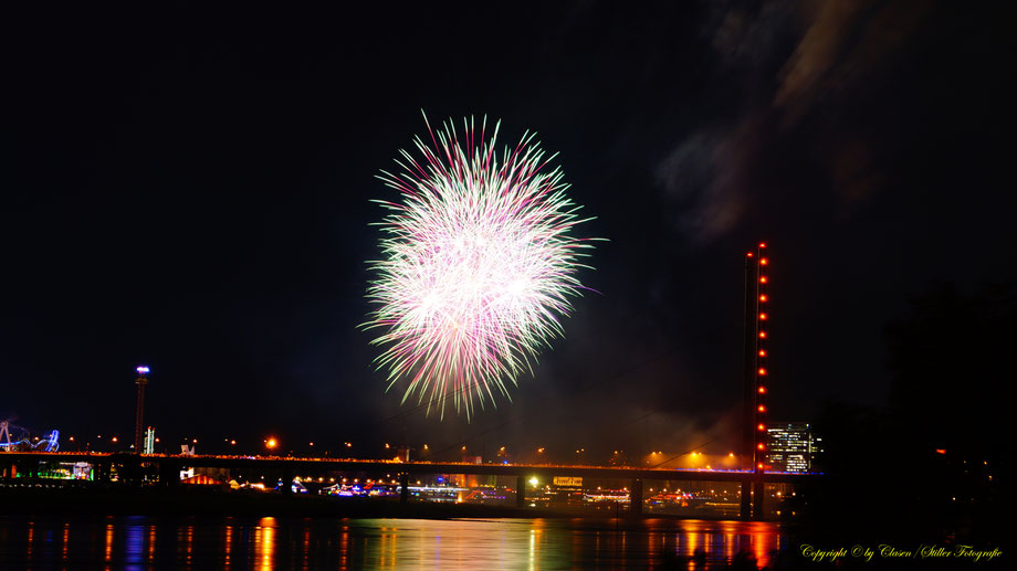 Feuerwerk Düsseldorfer Rheinkirmes