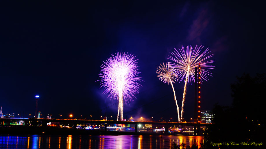 Feuerwerk Düsseldorfer Rheinkirmes