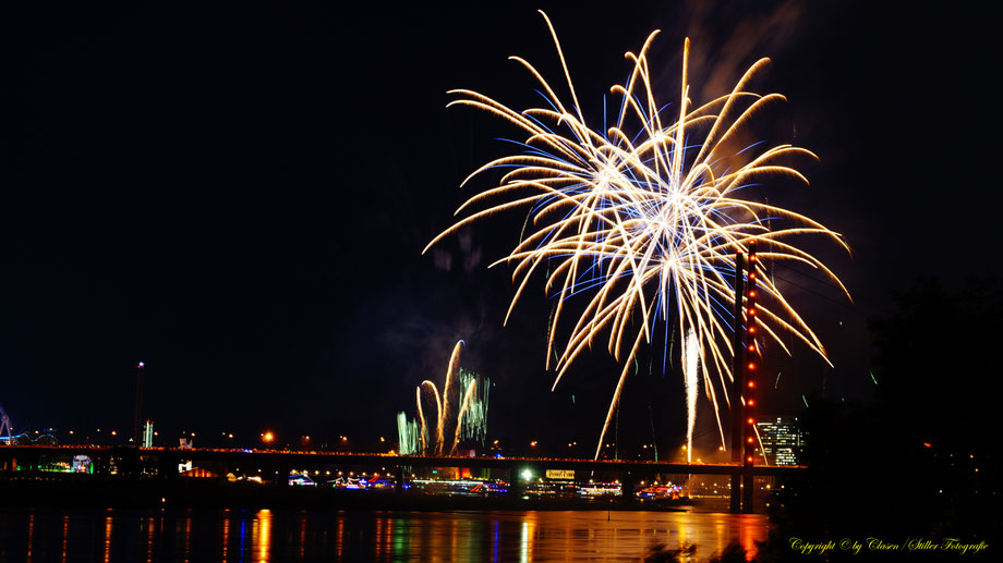 Feuerwerk Düsseldorfer Rheinkirmes