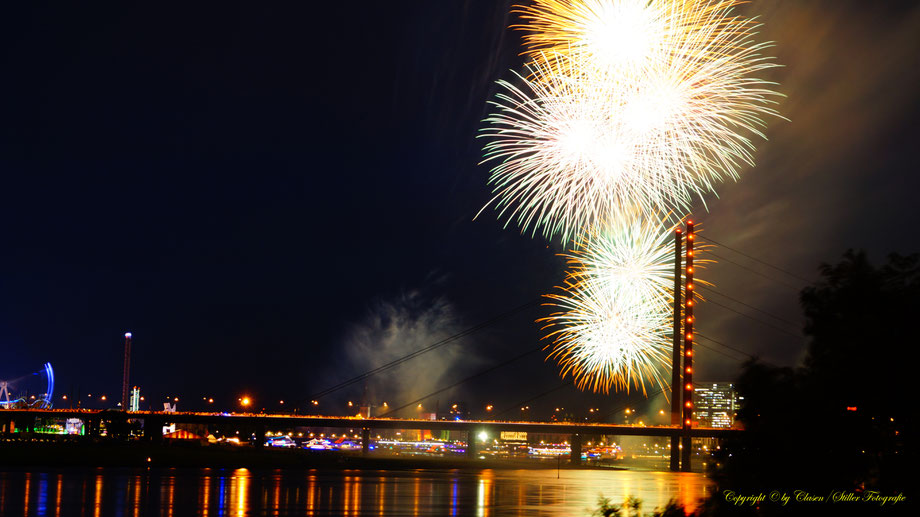 Feuerwerk Düsseldorfer Rheinkirmes