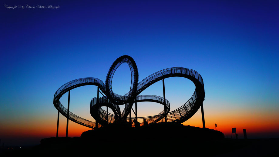  Clasen/Stiller Fotografie, Udo Clasen, Patrick Stiller, Nachtaufnahme, Langzeitbelichtung, Sonnenaufgang, rot, grün, blau, orange, gold, abstrakte lichter, HDR, Düsseldorf, Duisburg Tiger and Turtle, abstraktes, Kunst, Fotokunst, farbenspiel, Natur, rosa