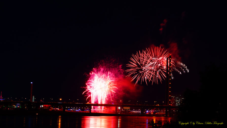 Feuerwerk Düsseldorfer Rheinkirmes