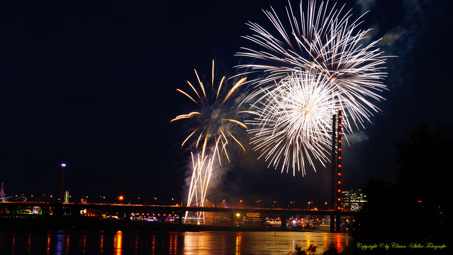 Feuerwerk Düsseldorfer Rheinkirmes