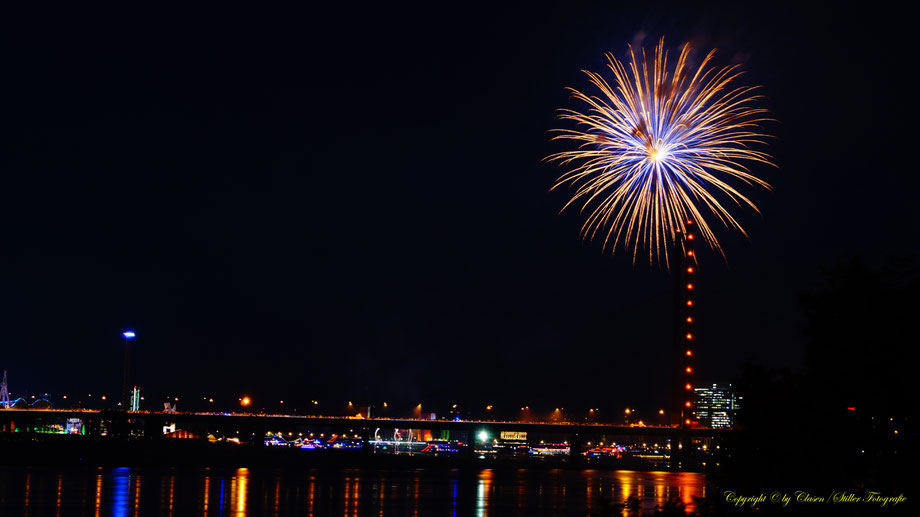 Feuerwerk Düsseldorfer Rheinkirmes