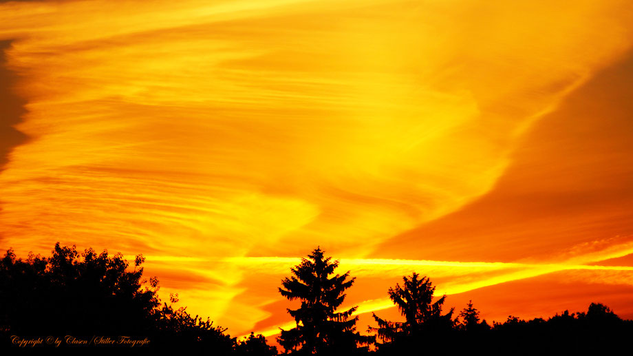 Benrather Schloß, Clasen/Stiller Fotografie, Udo Clasen, Patrick Stiller, Farbenpracht, Abstrakte Fotos, Langzeitbelichtung, Sonnenaufgang, rot, grün, blau, orange, gold, abstrakte lichter, HDR, Düsseldorf, Duisburg, abstraktes, Kunst, ,