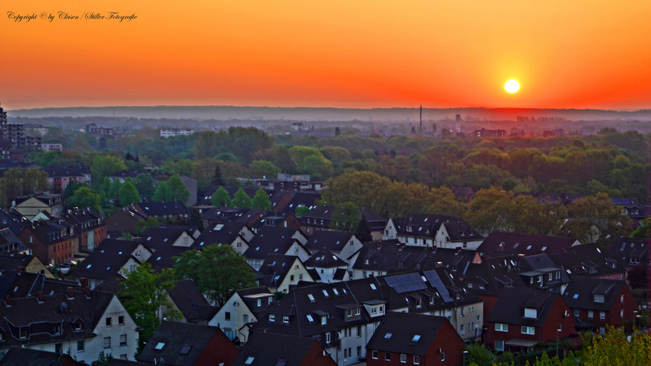  Clasen/Stiller Fotografie, Udo Clasen, Patrick Stiller, Nachtaufnahme, Abstrakte Fotos, Langzeitbelichtung, Sonnenaufgang, rot, grün, blau, orange, gold, abstrakte lichter, HDR, Düsseldorf, Duisburg, abstraktes, Kunst, Fotokunst, farbenspiel, Natur,
