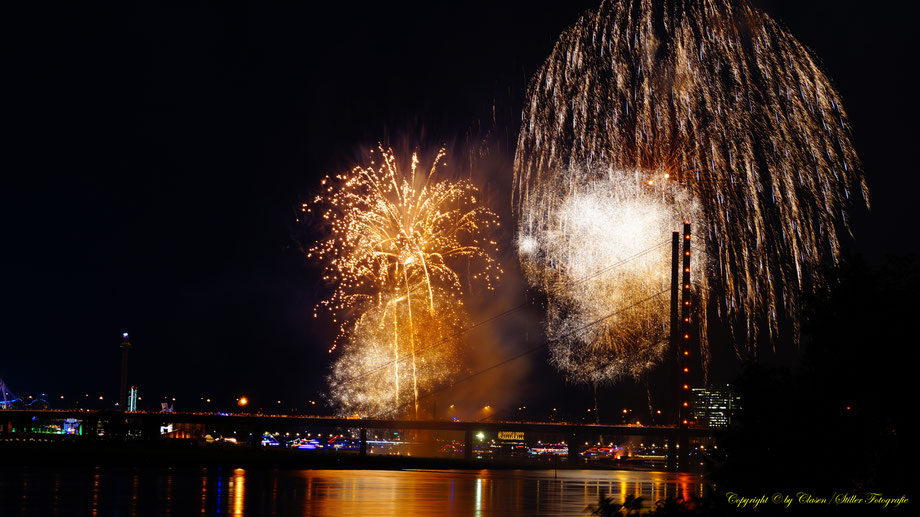 Feuerwerk Düsseldorfer Rheinkirmes