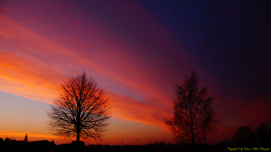  Clasen/Stiller Fotografie, Udo Clasen, Patrick Stiller, Nachtaufnahme, Abstrakte Fotos, Langzeitbelichtung, Sonnenaufgang, rot, grün, blau, orange, gold, abstrakte lichter, HDR, Düsseldorf, Duisburg, abstraktes, Kunst, Fotokunst, farbenspiel, Erkrath,