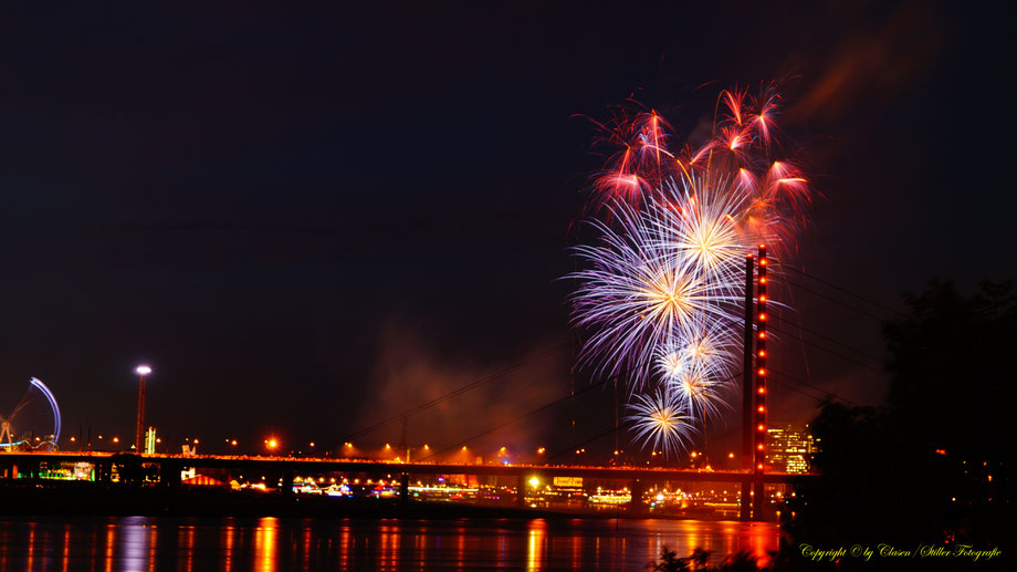 Feuerwerk Düsseldorfer Rheinkirmes