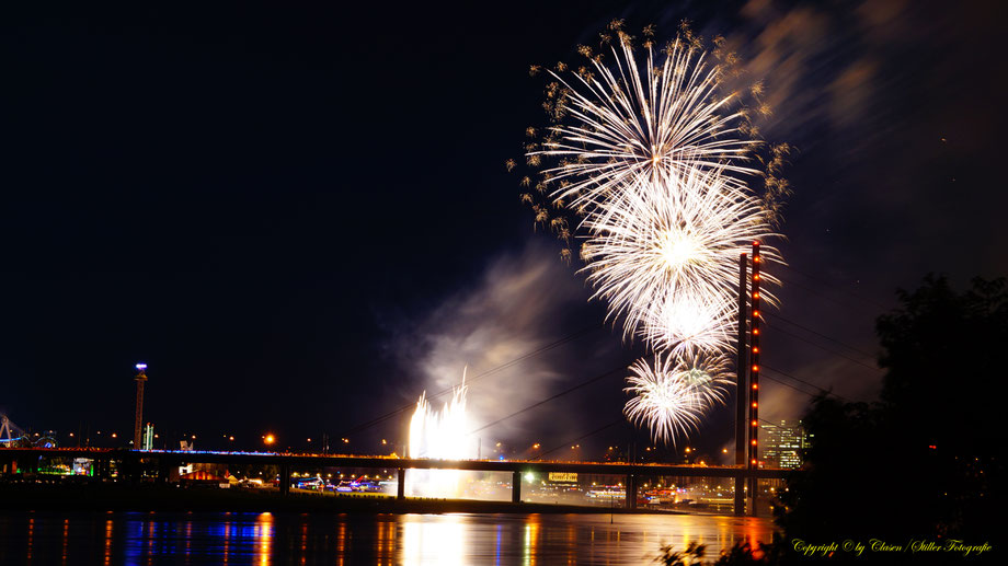 Feuerwerk Düsseldorfer Rheinkirmes