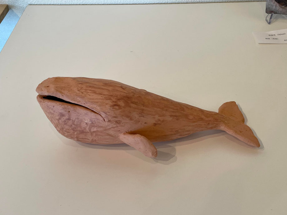 北極クジラ ( 陶器)