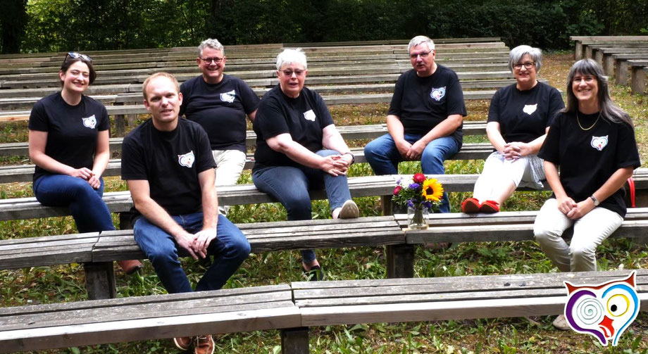 (Foto v.l.: Gardis v. Gersdorff, Johannes Siebold, Stephan Brübach, Helga Mischur, Werner Jungheim, Felizitas Dörr-Backes und Cornelia Nicol; es fehlen auf dem Foto: Inga Bezold, Harald Wellnitz u. Stephan Göbel)