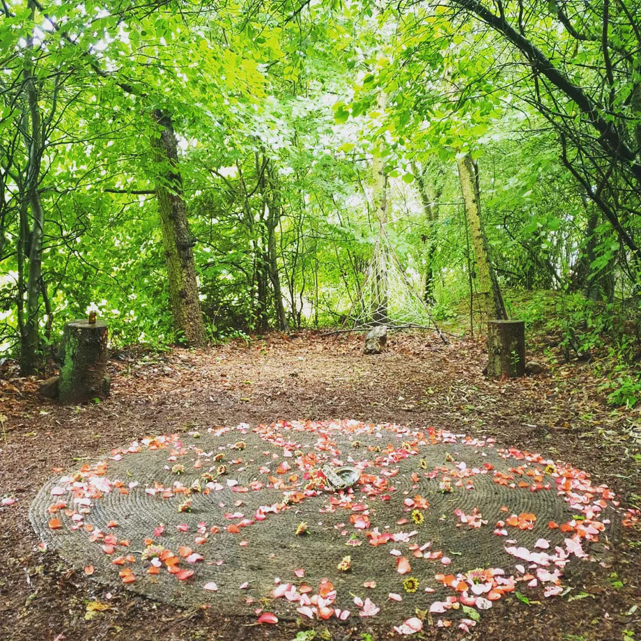 ErdenLicht Outdoorseminarraum im Yoga Ashram Nordheide zwischen Jesteburg und Buchholz i.d.N. bei Hamburg, Norddeutschland - Naturspiritualität und Schamanismus