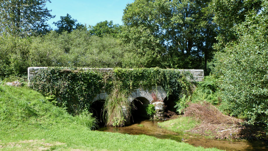Pont de type "Romain" dans les Monts d'Arré