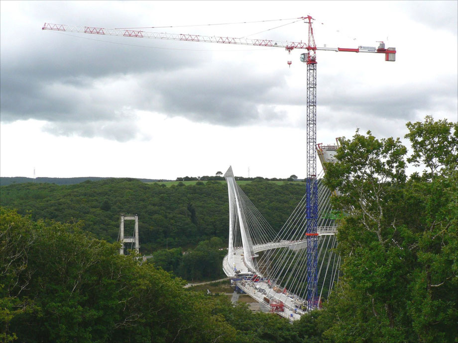Le nouveau pont en construction