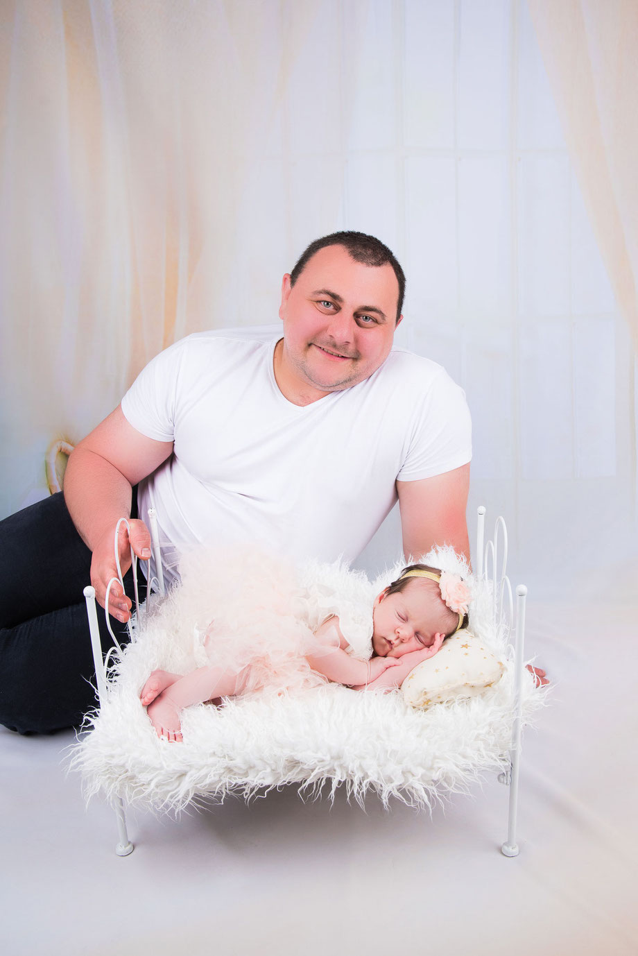 baby shoot with loving dad