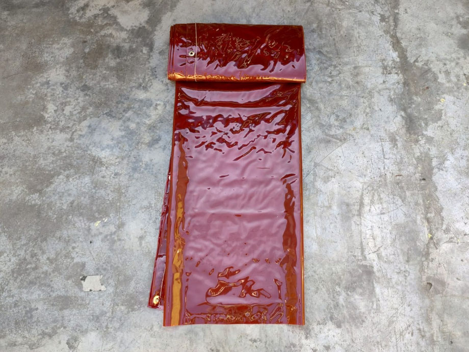 CORTINA DE PVC TRASLUCIDO COLOR ROJO PARA SOLDAR