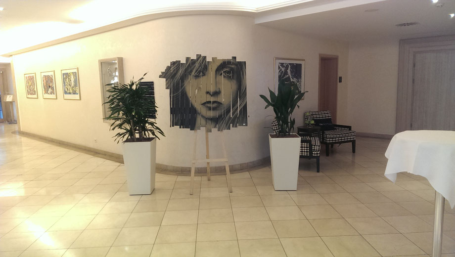 Wandgestaltung Graffiti auf Empfangsthresen