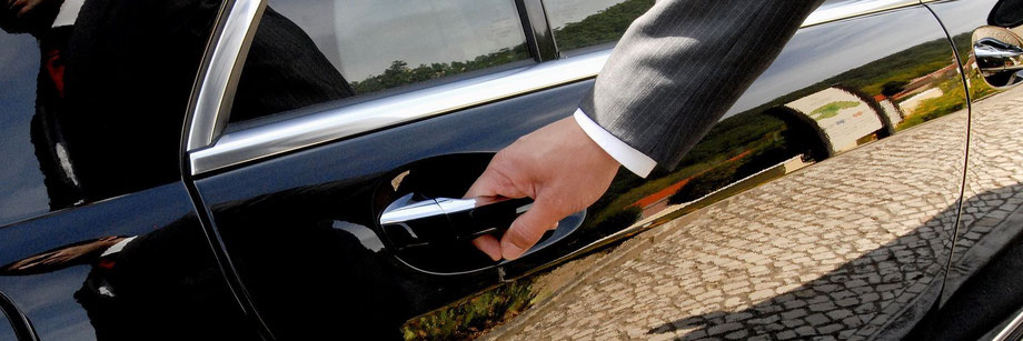 Stechelberg Chauffeur, VIP Driver und Limousinenservice – Flughafentransfer und Airport Hotel Taxi Shuttle Service