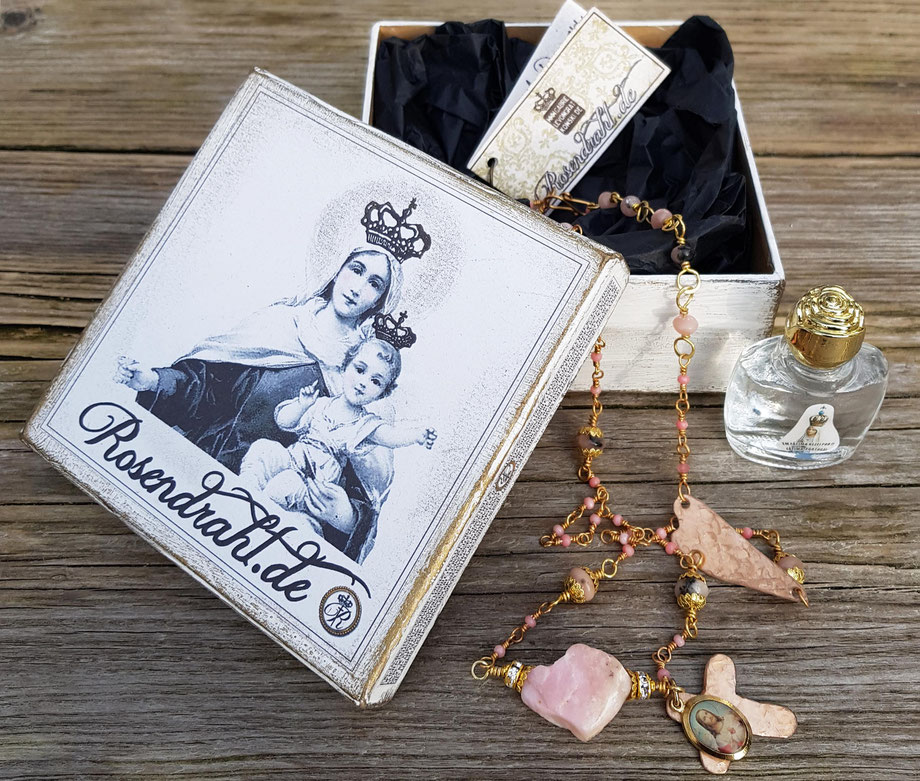 Rosendraht Rosendraht.de webshop Schmuck online Manufaktur handgemacht Schmuckdesign Design Designerschmuck Unikate Goldschmuck Edelsteinschmuck Armband Halskette Kette Marienmedaille Maria Jesus Charm Anhänger Herz Kreuz Opal Andenopal pink rosé 2in1