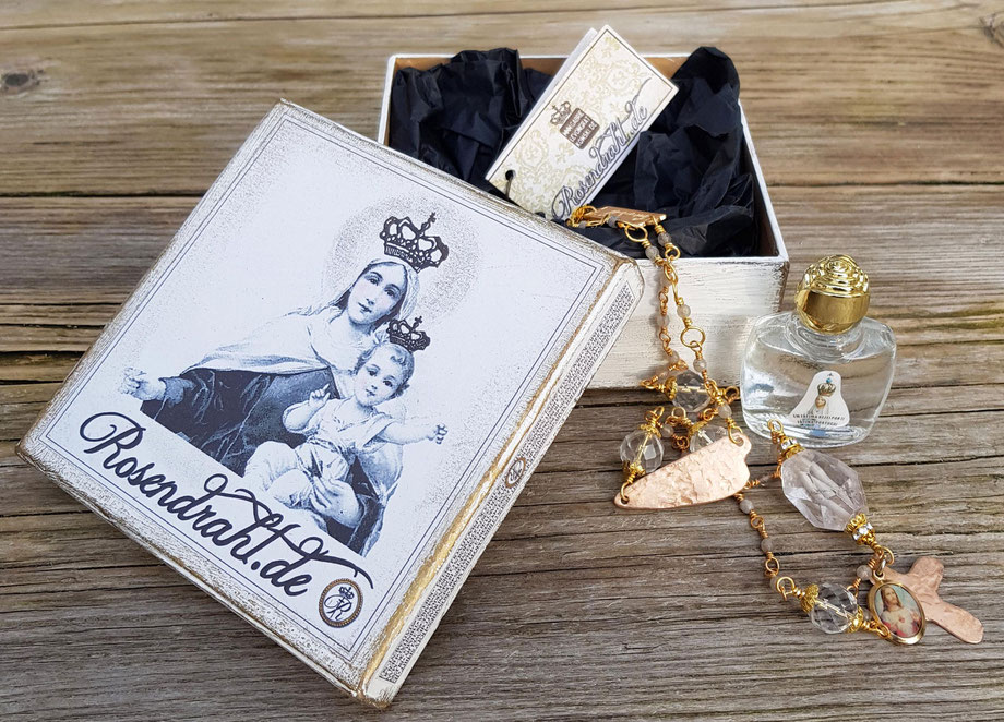 Rosendraht Rosendraht.de webshop Schmuck online Manufaktur handgemacht Schmuckdesign Design Designerschmuck Unikate Goldschmuck Edelsteinschmuck Armband Halskette Kette Marienmedaille Maria Jesus Charm Anhänger Herz Kreuz Labradorit Bergkristall klar 2in1
