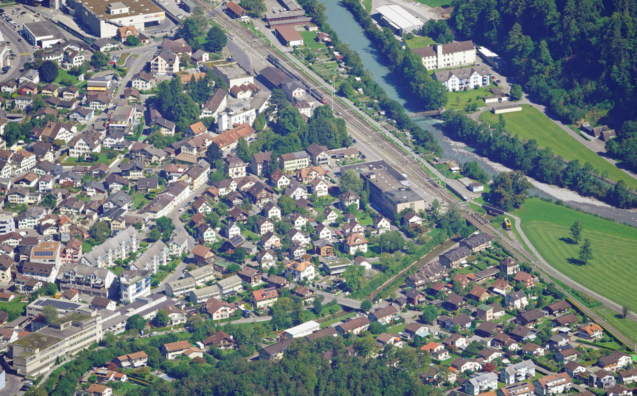 Ennetbachstrasse, oberer und unterer Sandrütiweg am Löntsch; Anfang Mattstrasse. Aufnahme vom 9.9.20 vom Vorderglärnisch