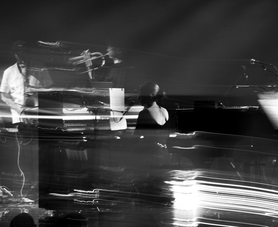 Hania Rani live concert photo black and white at Salle Pleyel in Paris, April 3, 2025, taken by Vivien Liskovsky