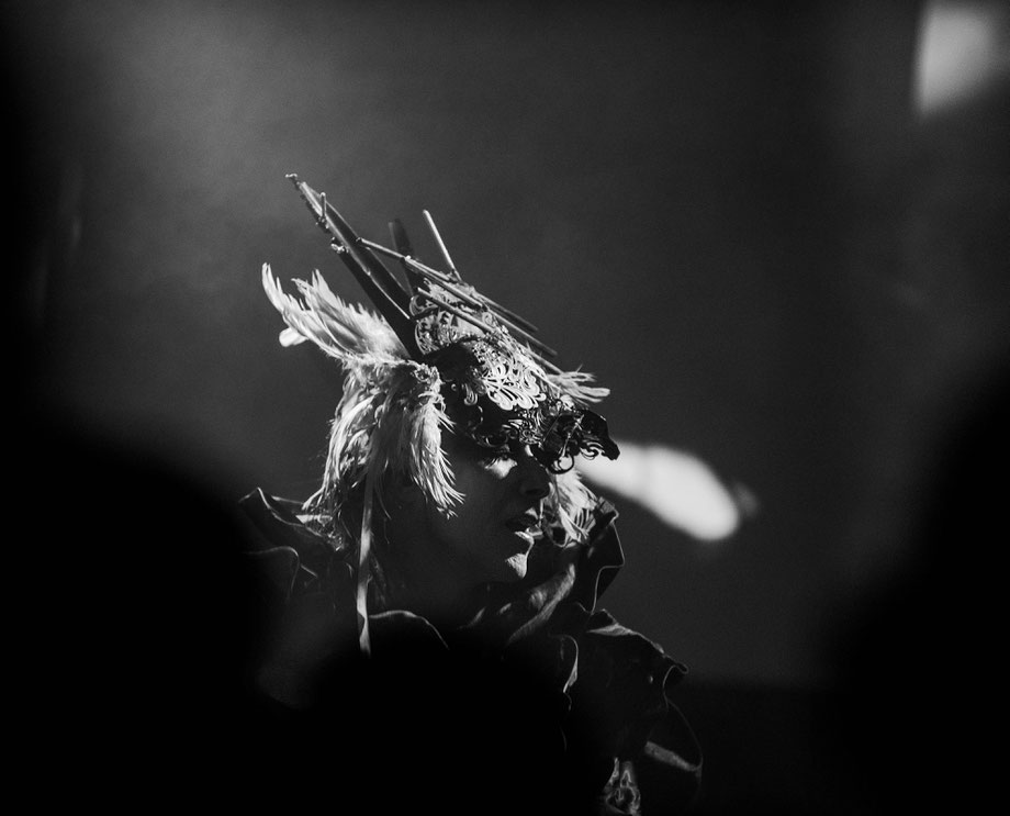 iamx live at le trabendo in Paris, 21.05.2025 photographed by Vivien Liskovsky, professional music photographer based in Paris