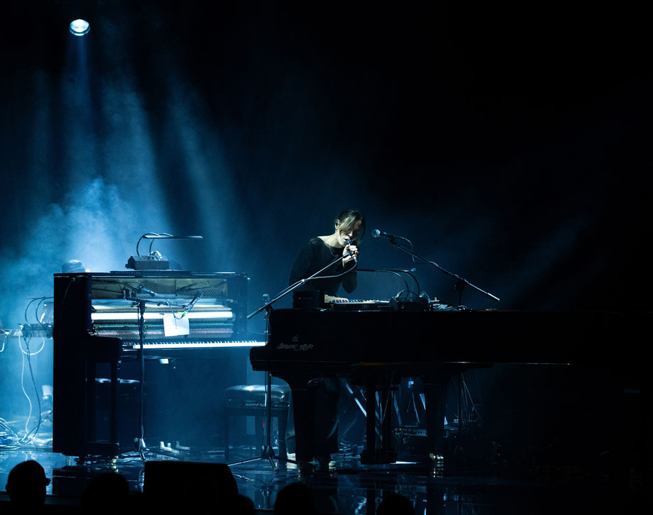 Hania Rani live concert photo at Salle Pleyel in Paris, April 3, 2025, taken by Vivien Liskovsky