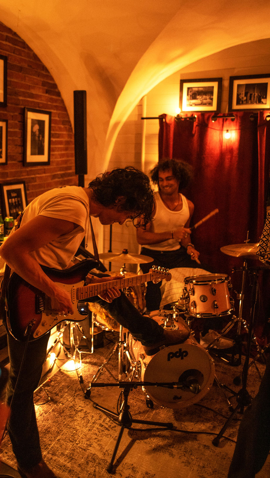 La Parade live at ZazouSession photographed by Vivien Liskovsky in Paris