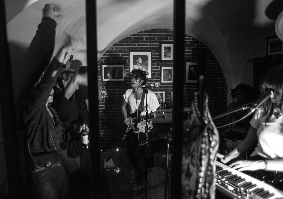 La Parade live at ZazouSession photographed by Vivien Liskovsky in Paris