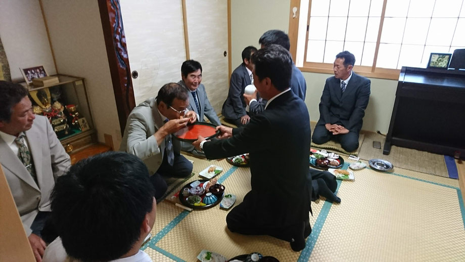 神酒のふるまい